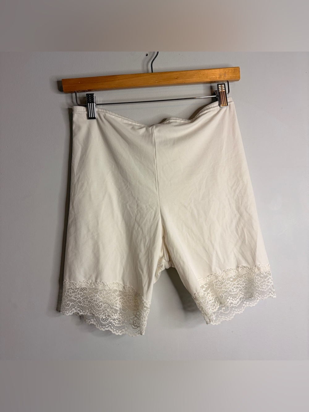 Flexees by Maidenform Cream Lace Trim Slip Shorts XL 6” inseam